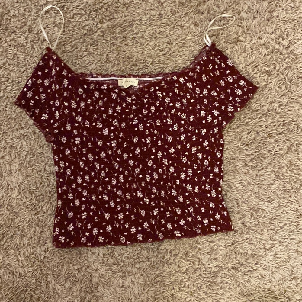 la hearts floral off the shoulder crop top